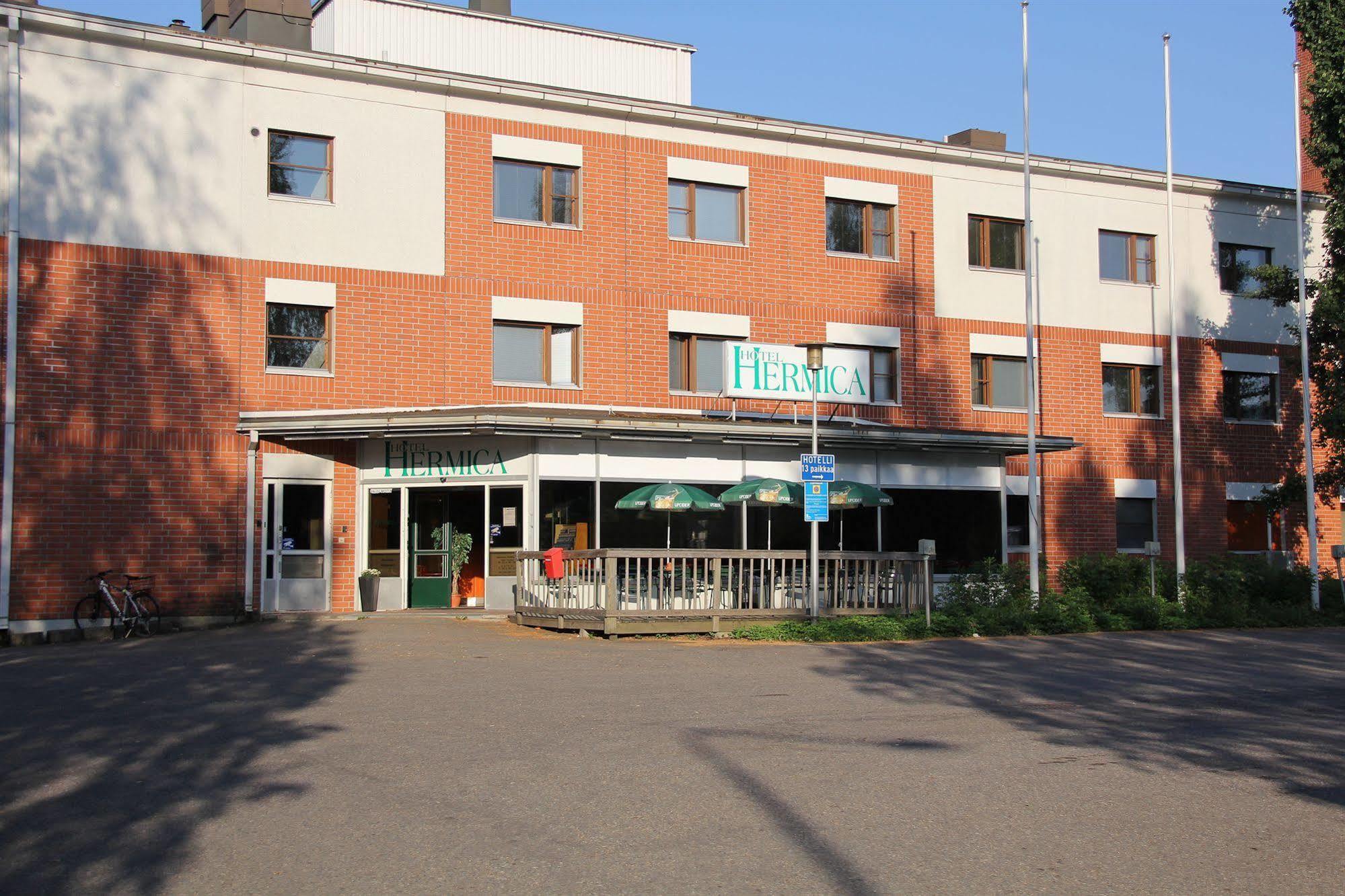 טמפרה Hotel Hermica מראה חיצוני תמונה