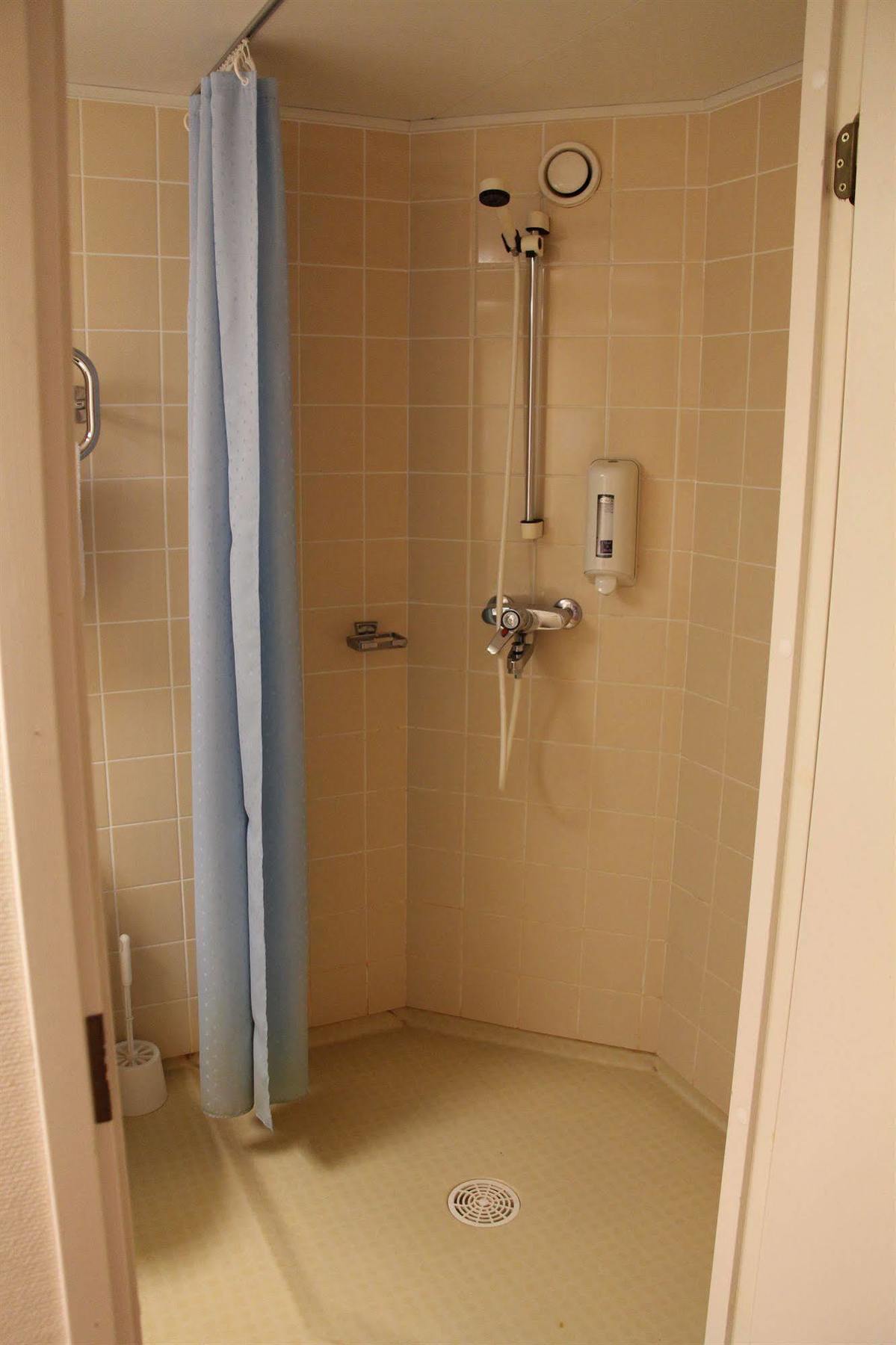 טמפרה Hotel Hermica מראה חיצוני תמונה