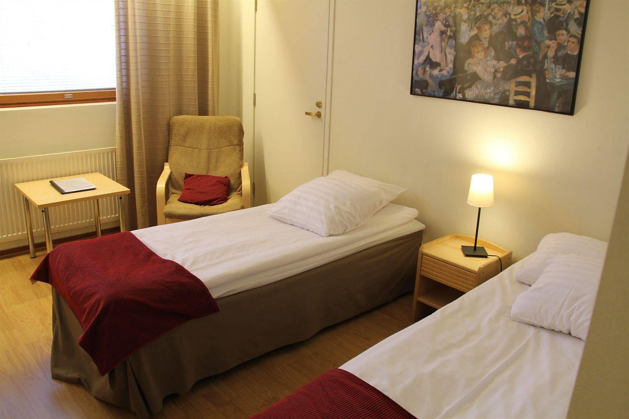 טמפרה Hotel Hermica מראה חיצוני תמונה