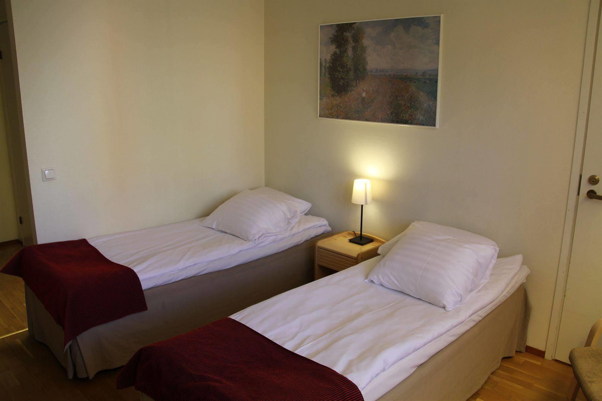 טמפרה Hotel Hermica מראה חיצוני תמונה