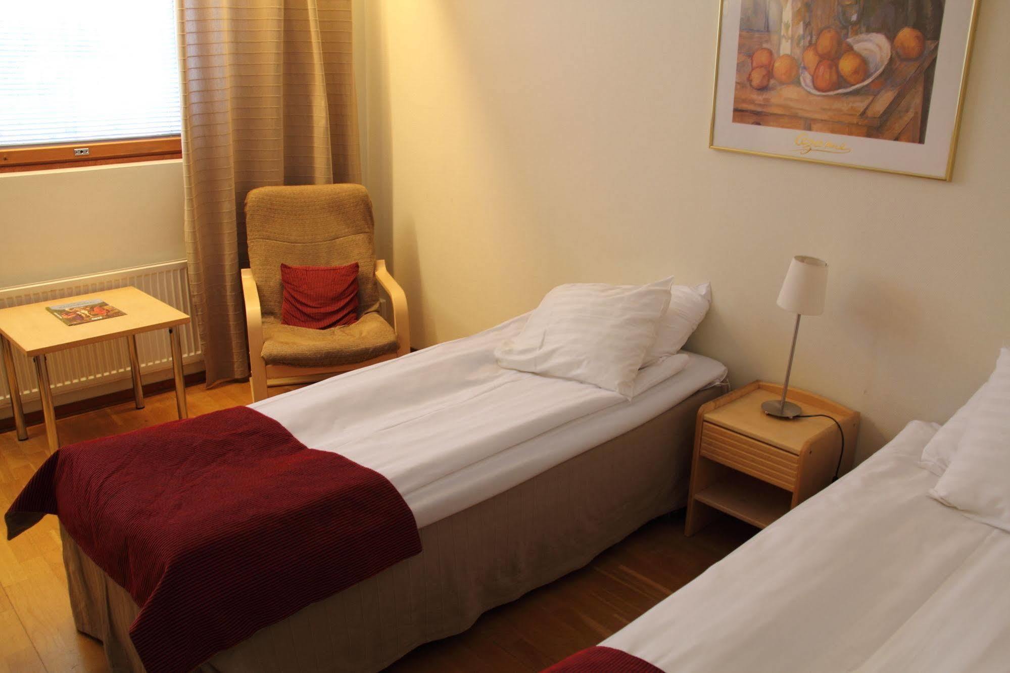 טמפרה Hotel Hermica מראה חיצוני תמונה
